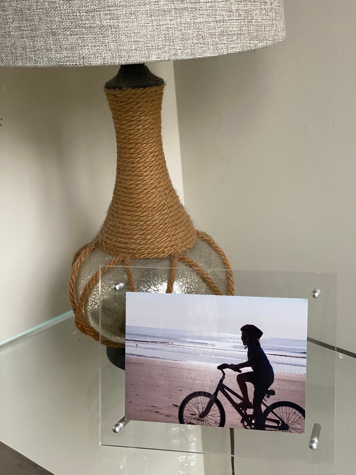 Acrylic Table Top Picture Frame 7x9: Diploma Display